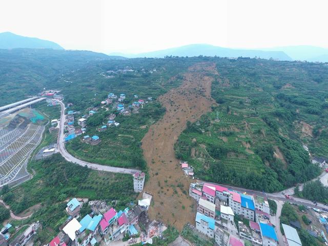 應急部：今年洪澇致271人失蹤死亡，直接經濟損失超兩千億